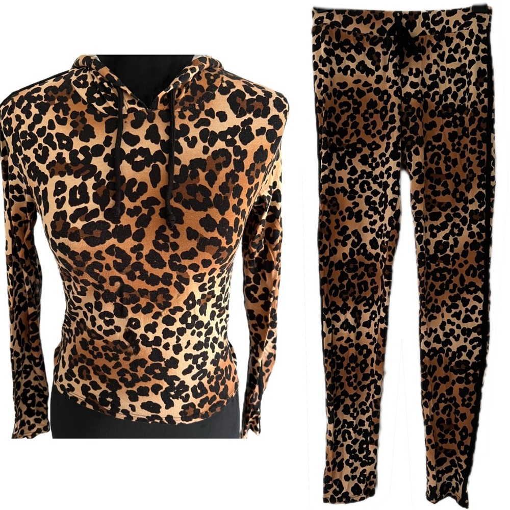 Fashion Nova Leopard Print Long Sleeve Pullover & Leggings Set JH31216LP (sz S)